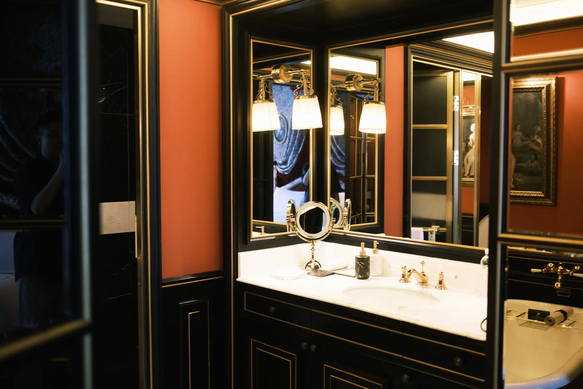 테마는 벨 에포크