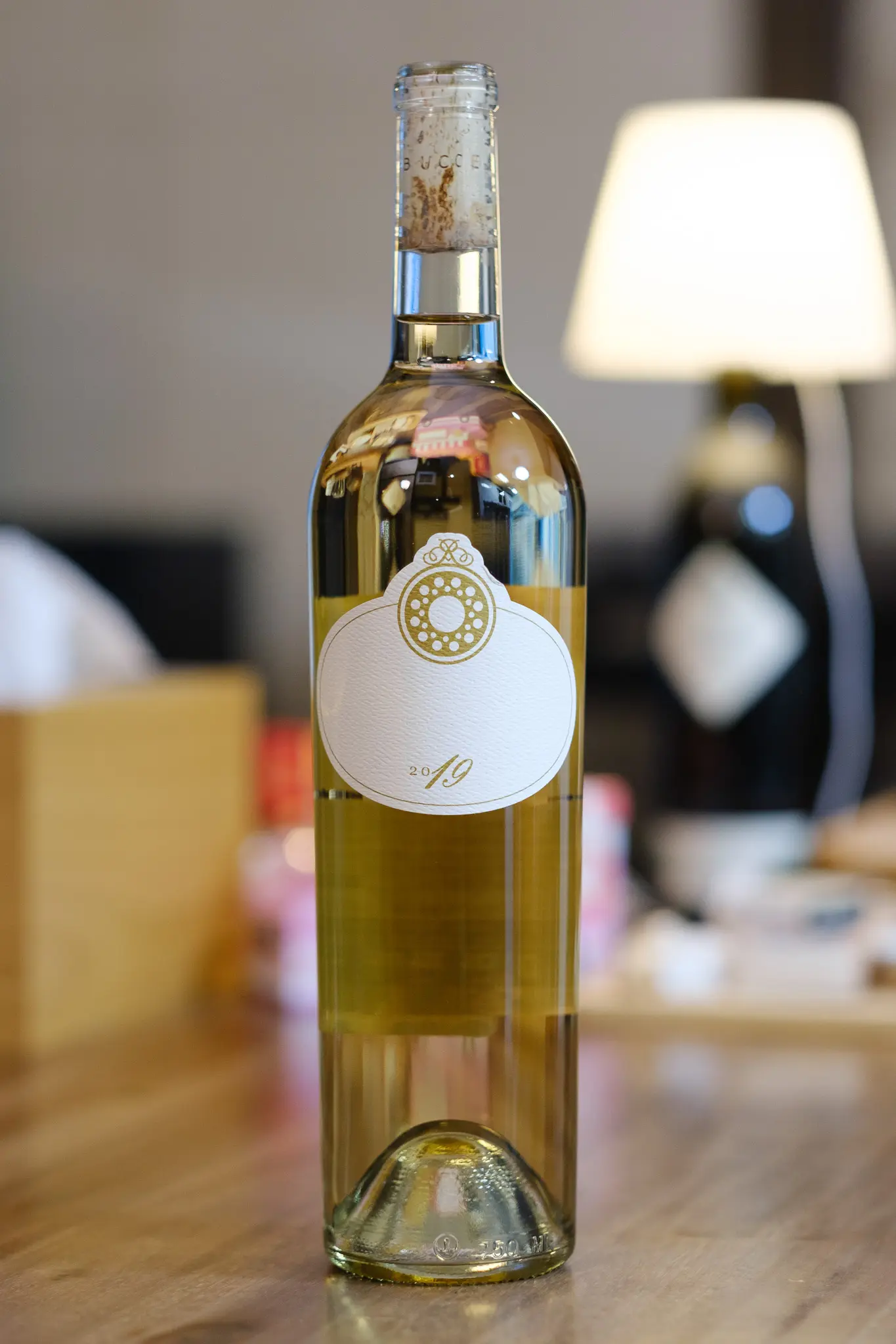 코키지로 이용한 Buccella Sauvignon Blanc 2019